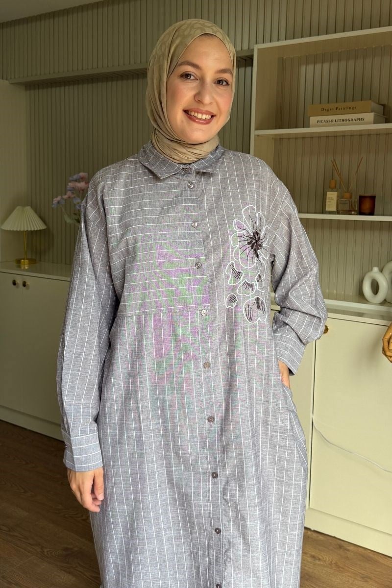 Önü Çiçek Nakışlı Çizgili Uzun Tunik Kahve