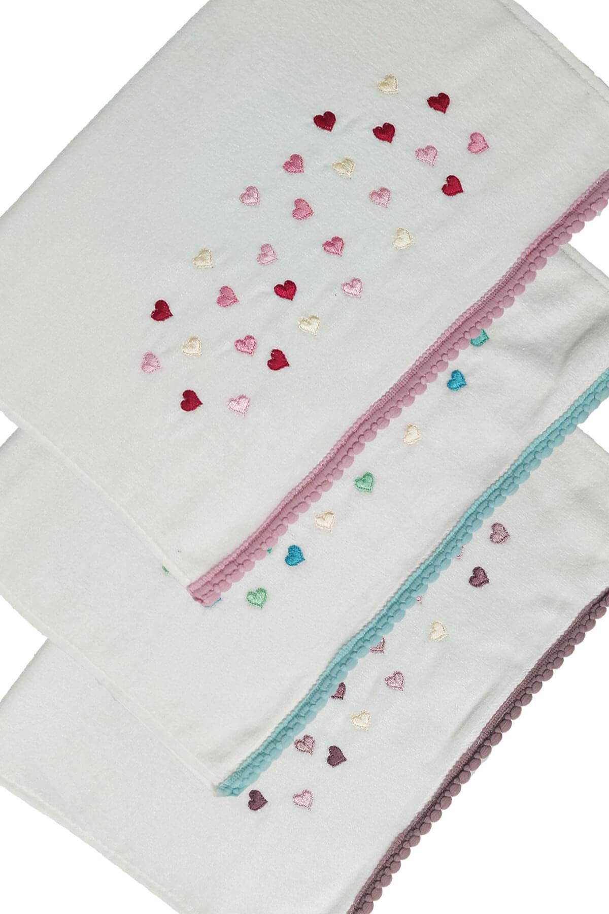 3 Lü Renkli Kalpli Su Taşı Kenar İşlemeli Havlu Seti 50X90 Cm