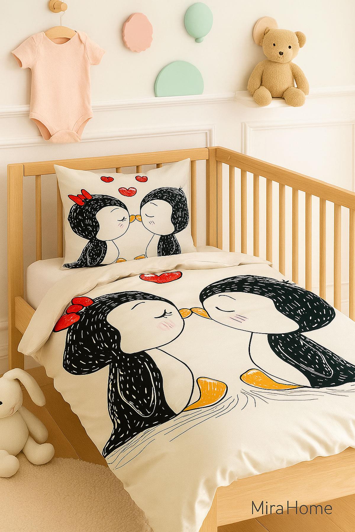 Yenidoğan Kız Bebek Nevresim Takımı 3D Pamuklu Penguen