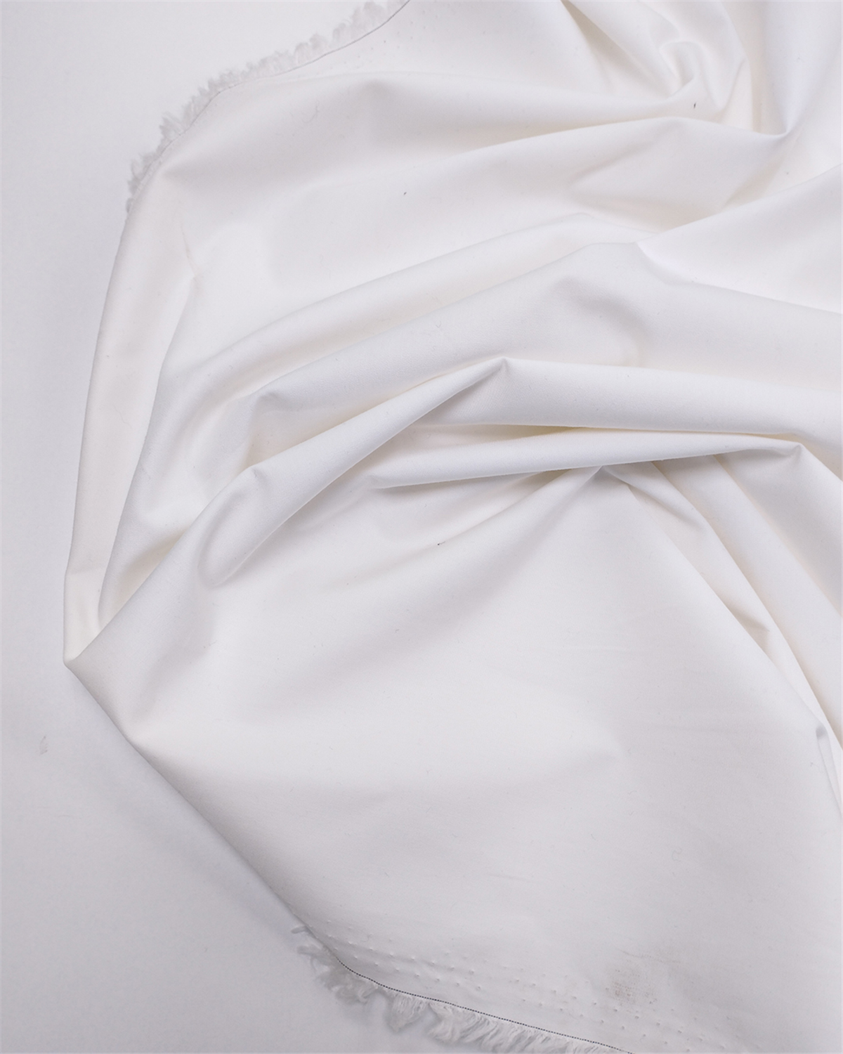 Beyaz Renkte Pamuklu Poplin Dokuma Kumaş Gömleklik & Elbiselik En: 145cm
