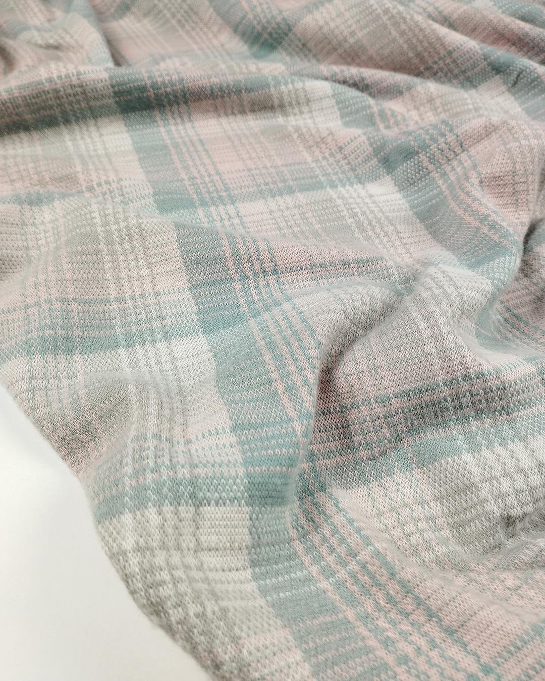 Pembe Yeşil Ekru Bej Ekoseli Jakarlı Örme Kumaş
 En: 150 cm