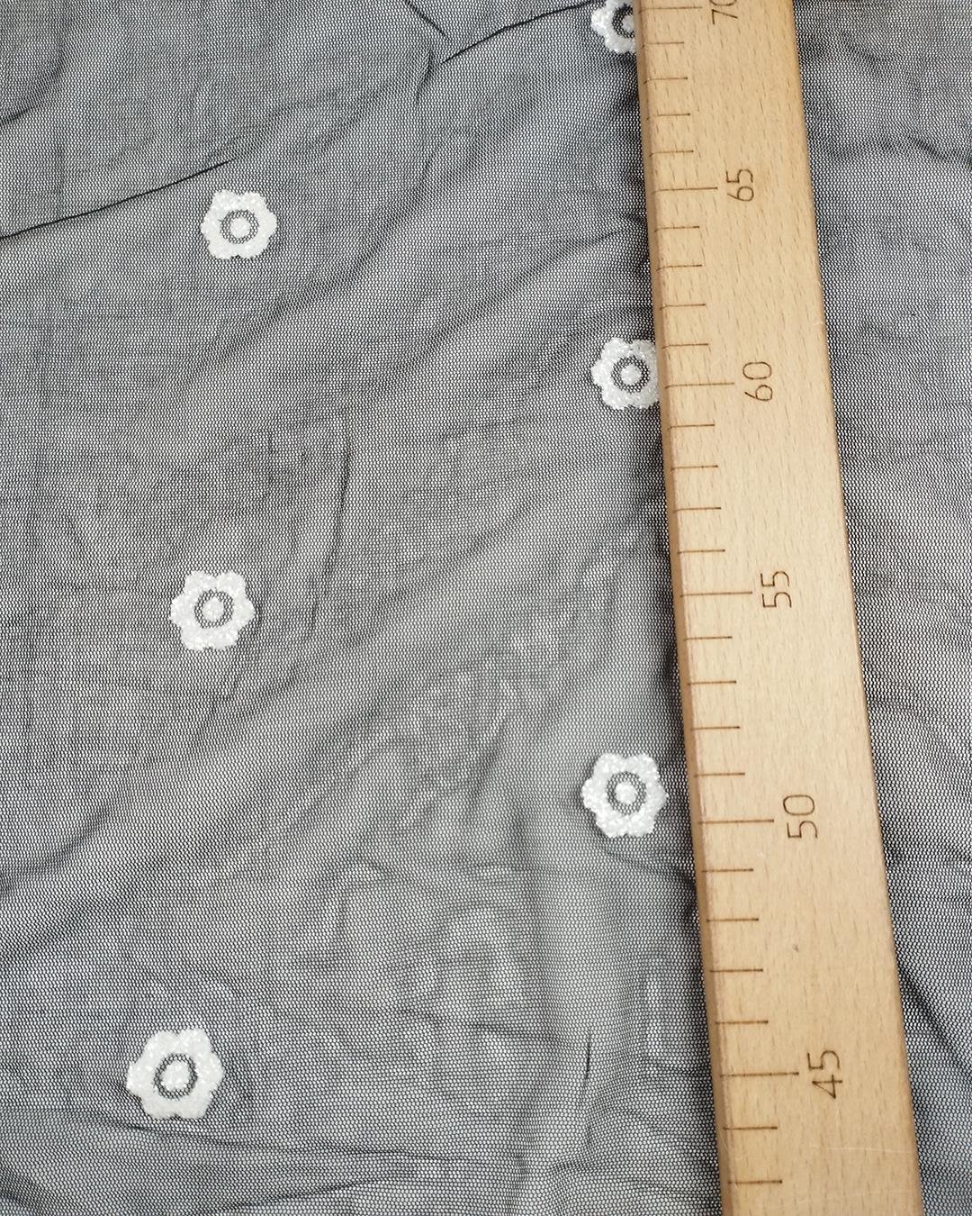 Siyah Üzeri Beyaz Çiçekli File Kumaş En: 90cm