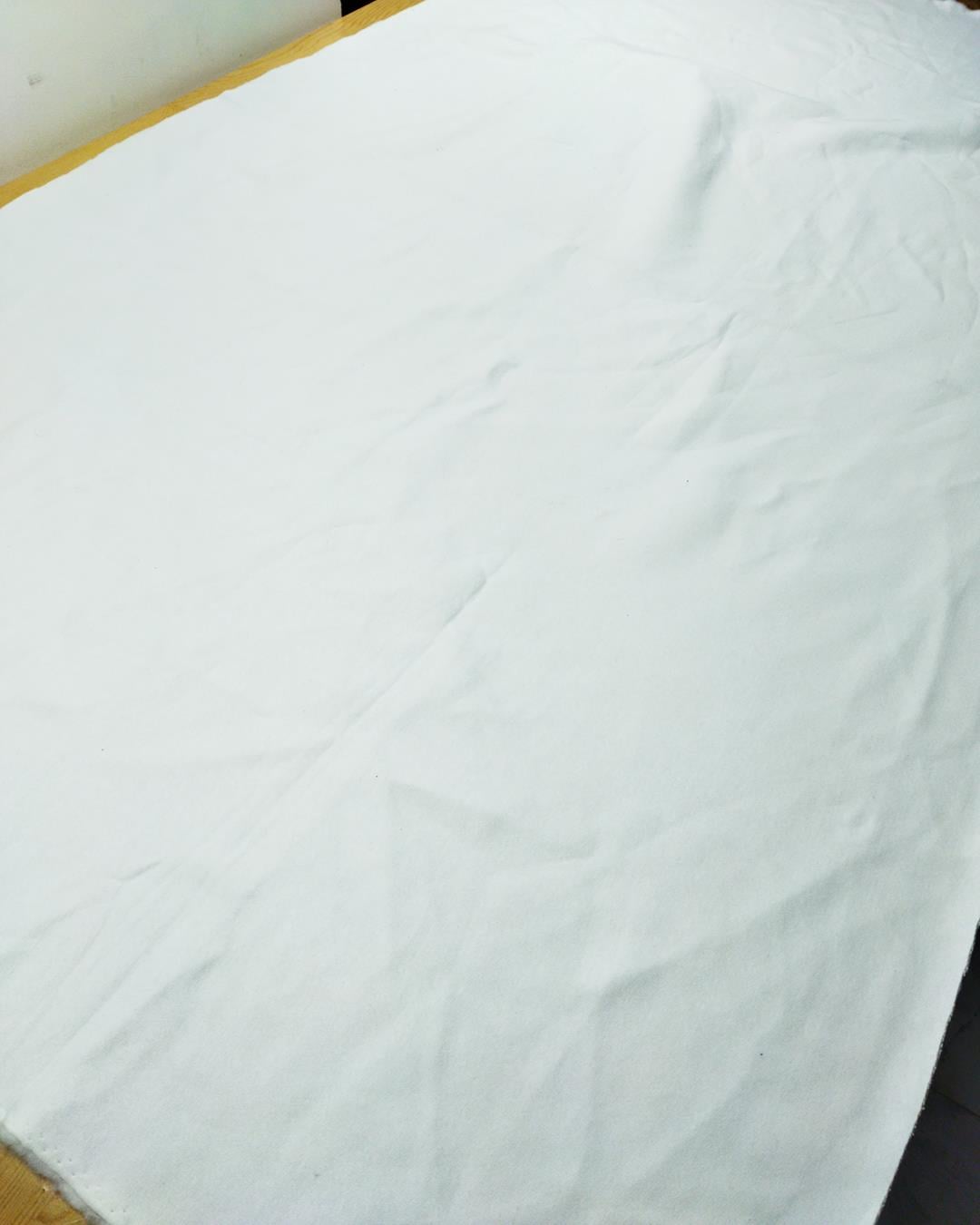 Ekru Krem Arası Renkte Şardonlu 3 İplik (En 180 cm x Boy 220 cm)