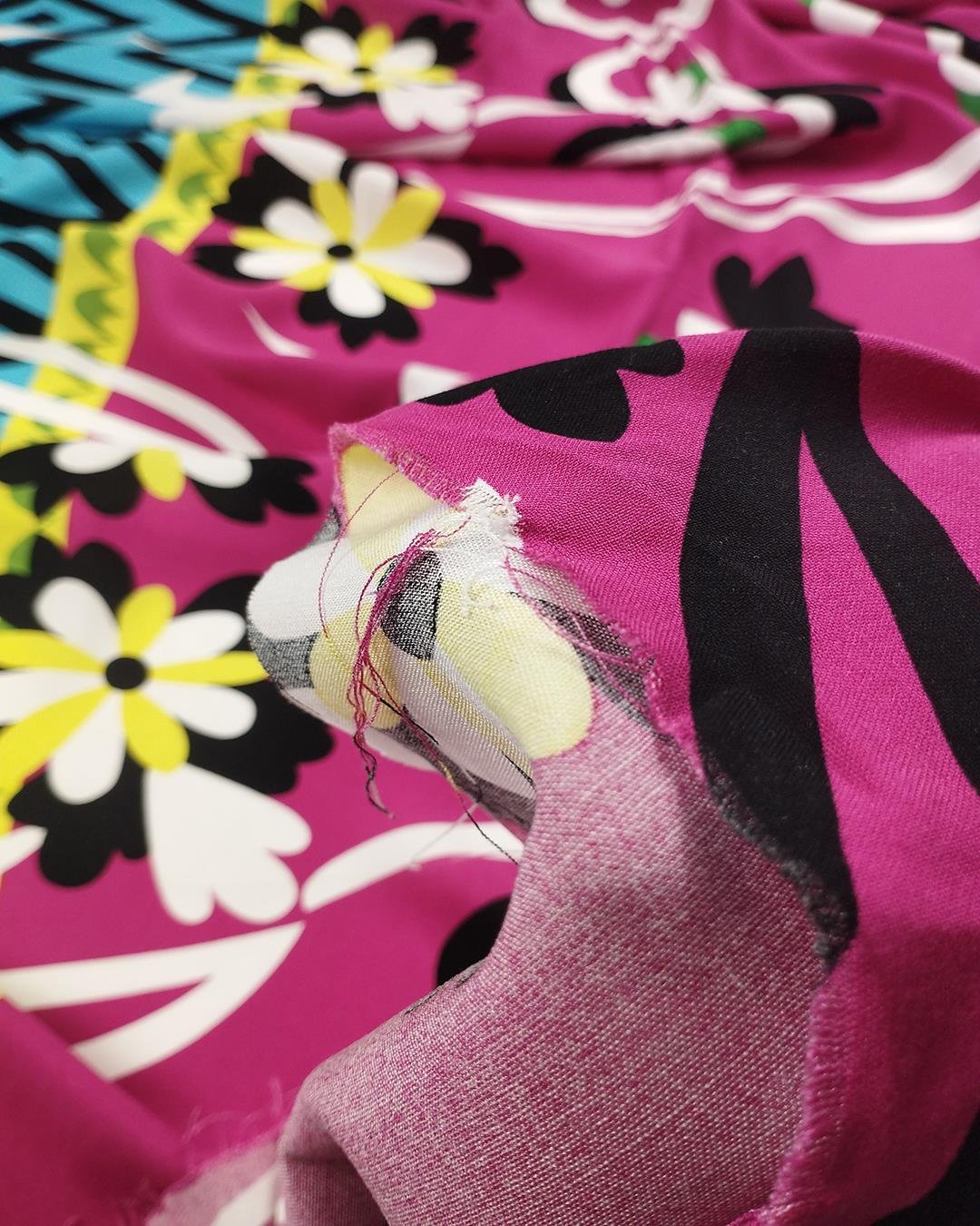 Pembe Üzeri Çiçekli Pamuk Viskon (En  150 cm x Boy  280 cm)