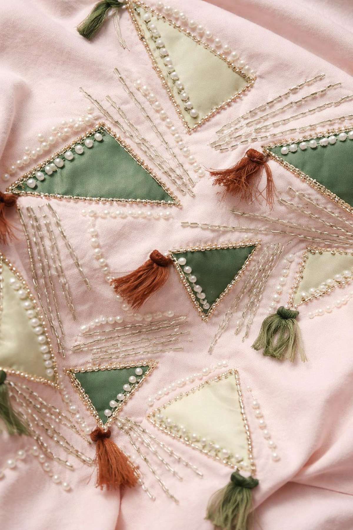 Bisiklet Yaka Boho Luxe Taşlı Püsküllü Pamuklu Büyük Beden TişörtBisiklet Yaka Boho Luxe Taşlı Püsküllü Pamuklu Büyük Beden Tişört – Büyük Beden Kadın Üst | İstangül ButikBÜYÜK BEDEN TİŞÖRTİSTANGÜL BUTİK