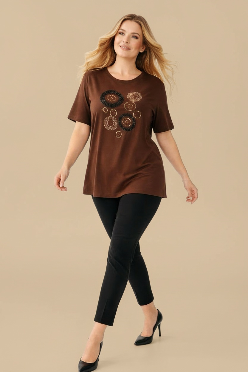 Bisiklet Yaka Modern Ay Halesi Büyük Beden TişörtBisiklet Yaka Modern Ay Halesi Büyük Beden Tişört – Elegan Büyük Beden Kadın Üst | İstangül ButikBÜYÜK BEDEN TİŞÖRTİSTANGÜL BUTİK