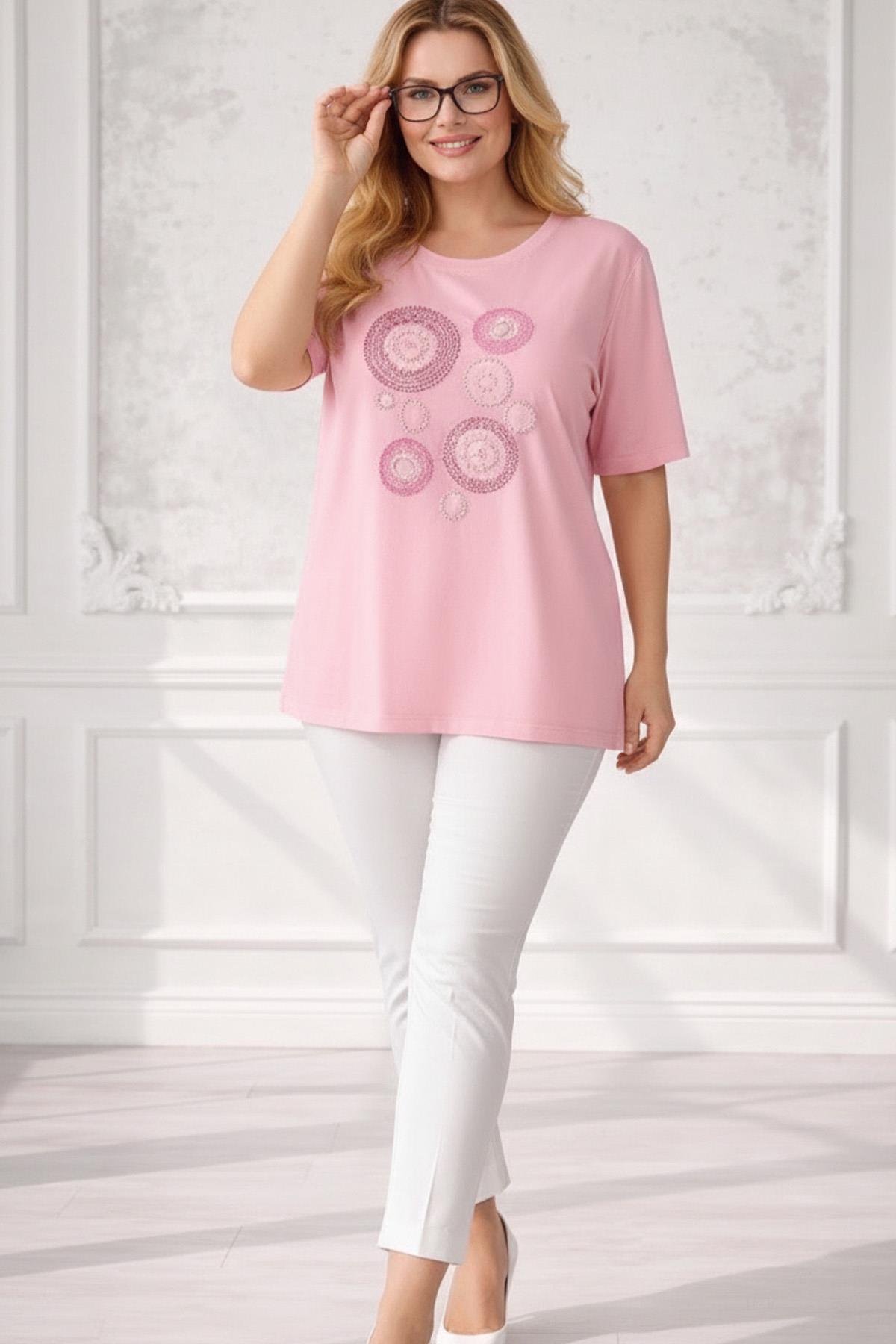 Bisiklet Yaka Modern Ay Halesi Büyük Beden TişörtBisiklet Yaka Modern Ay Halesi Büyük Beden Tişört – Elegan Büyük Beden Kadın Üst | İstangül ButikBÜYÜK BEDEN TİŞÖRTİSTANGÜL BUTİK
