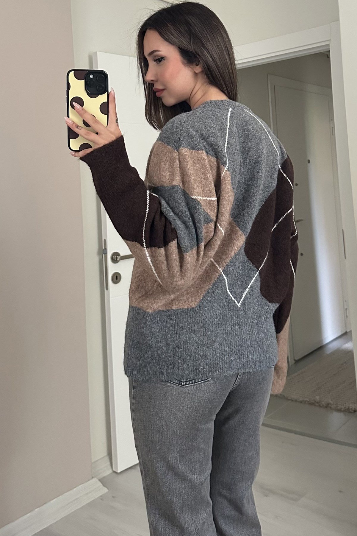 Kadın Bisiklet Yaka Baklava Desenli Oversize Yumoş Triko Kazak - Gri Kadın Baklava Desenli Oversize İpekli Yumoş Triko KazakTriko&KazakİSTANGÜL BUTİK