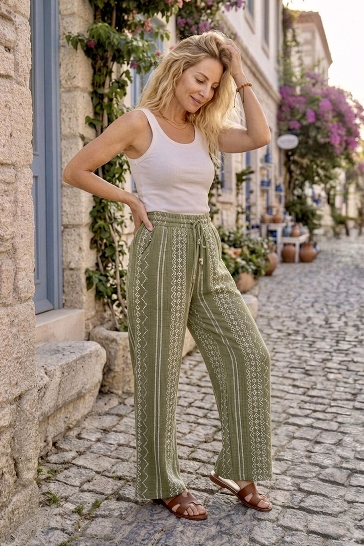 Kadın Bohem Desenli Bol Paça PantolonKadın Bohem Desenli Bol Paça Müslin PantolonPantolonİSTANGÜL BUTİK