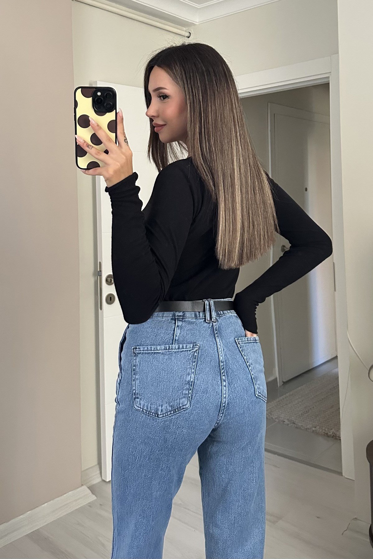 Kadın Kemer Dahil Yüksek Bel Straight Leg Jean Pantolon - Açık MaviKadın Kemer Dahil Yüksek Bel Straight Leg Jean PantolonJeanİSTANGÜL BUTİK