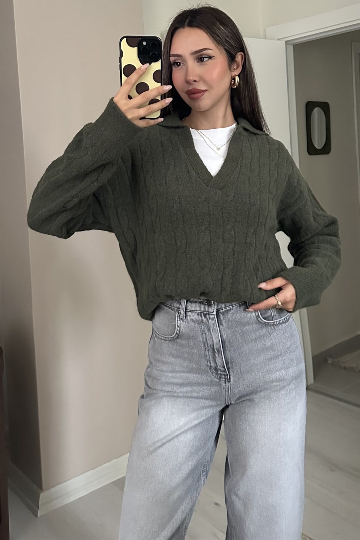 Kadın Polo Yaka Saç Örgü Desenli Oversize Yumoş Triko Kazak - HakiKadın Polo Yaka Saç Örgü Desenli Oversize Yumoş Triko KazakTriko&KazakİSTANGÜL BUTİK