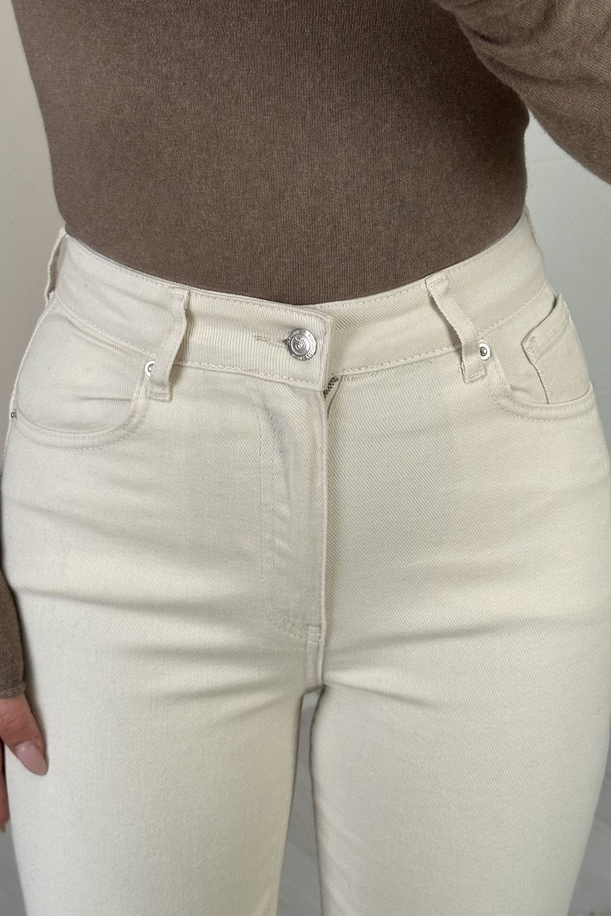 Kadın Yüksek Bel Likralı Push Up Straight Jean Pantolon - Bej Kadın Yüksek Bel Likralı Push Up Straight Jean Pantolon MaviJeanİSTANGÜL BUTİK