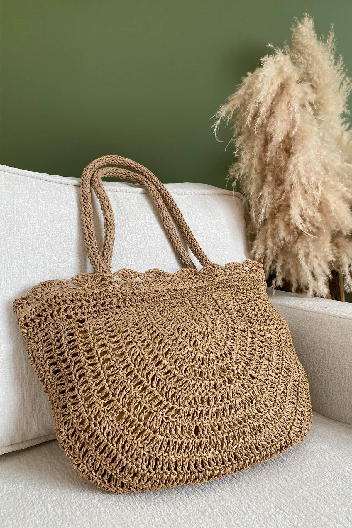 Rustic Elegance Hasır ÇantaRustic Elegance Hasır Çanta | Şık ve Doğal Yazlık Çanta ModeliÇantaİSTANGÜL BUTİK