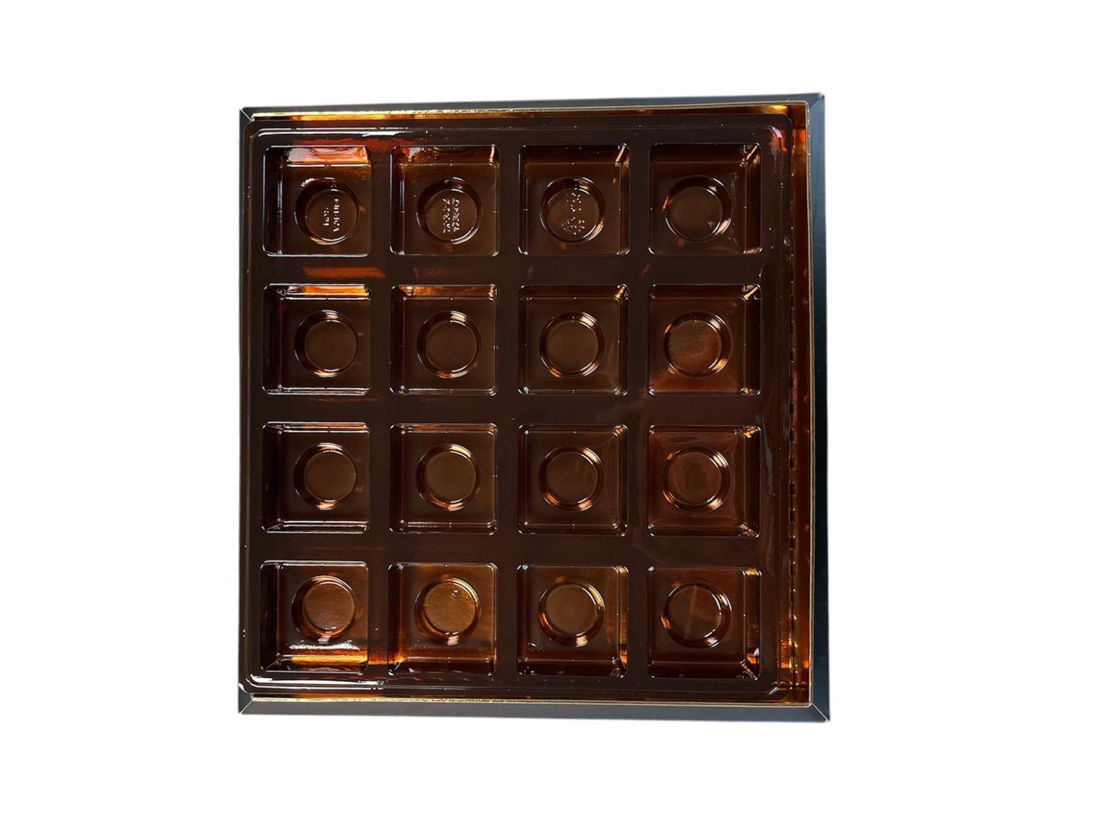 BER-2000 Çantalı Çikolata Kutusu Special 500 gr 16 Göz