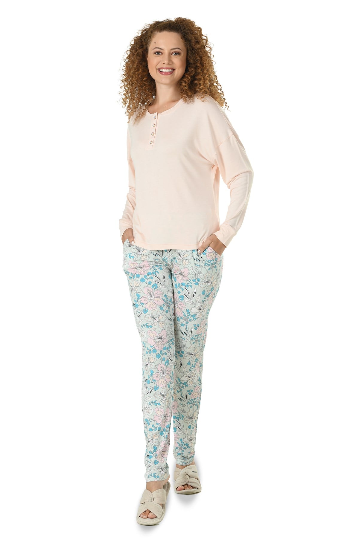 Kadın Pudra Uzun Kol Patlı Baskılı Viskon Pijama Takımı 10132