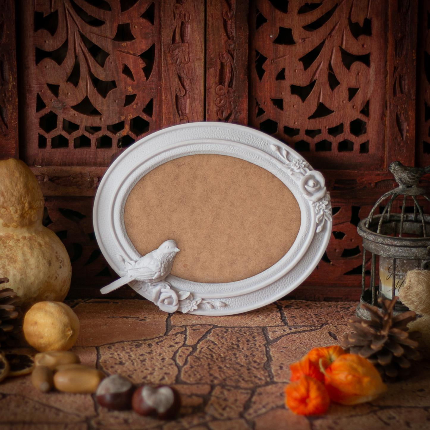 C 008 KUŞLU OVAL ÇERÇEVE 17x22cm