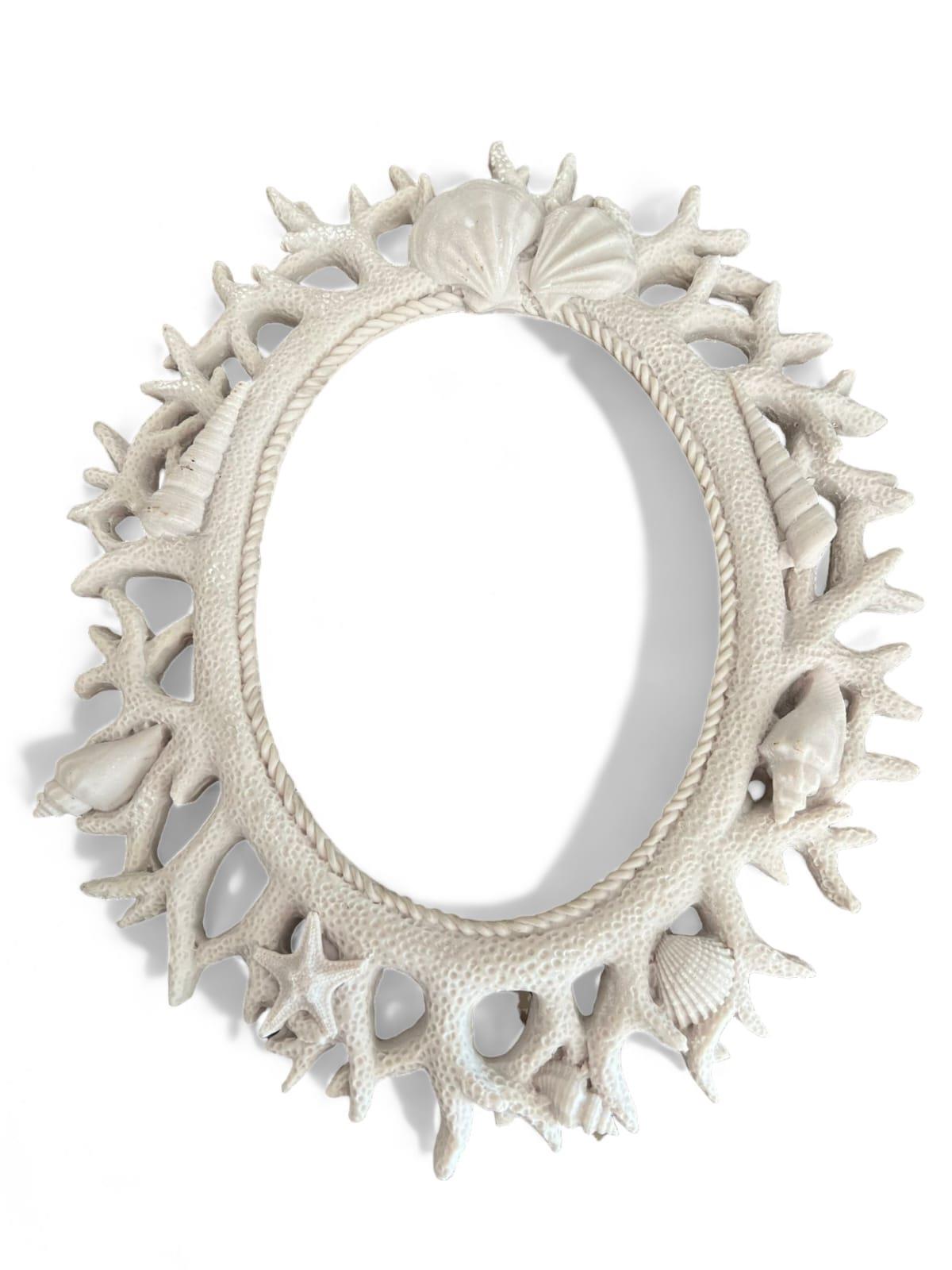 POLYESTER DENİZKABUKLU MERCAN OVAL ÇERÇEVE