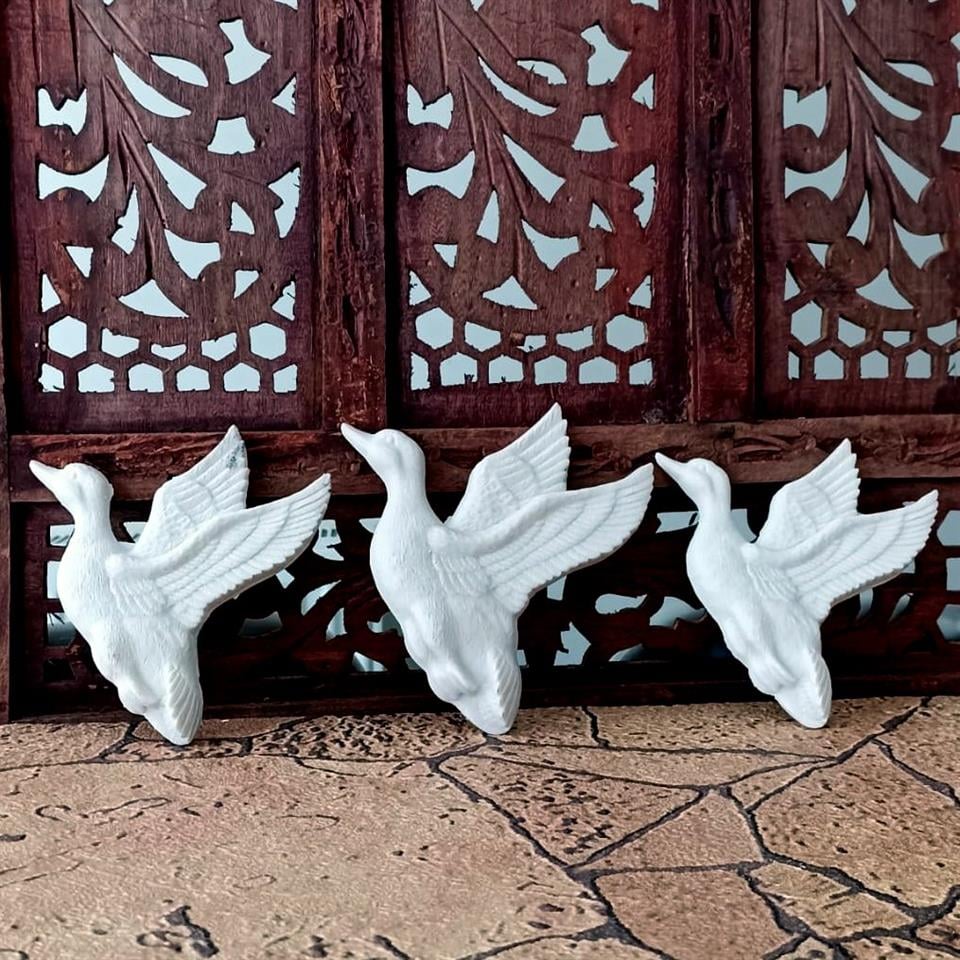 UÇAN ÖRDEKLER CDS 018