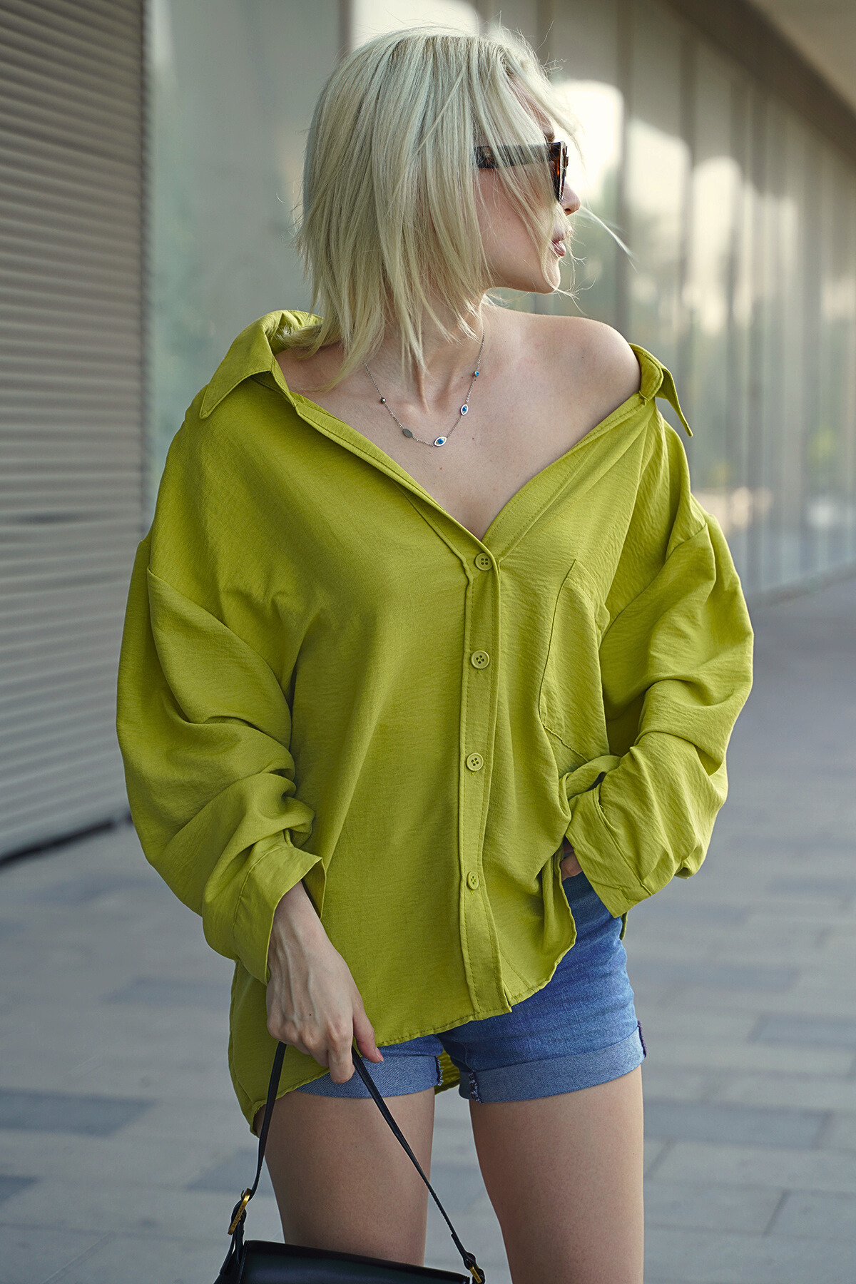 Basic Fıstık Yeşili Oversize Kadın Gömlek MG1857