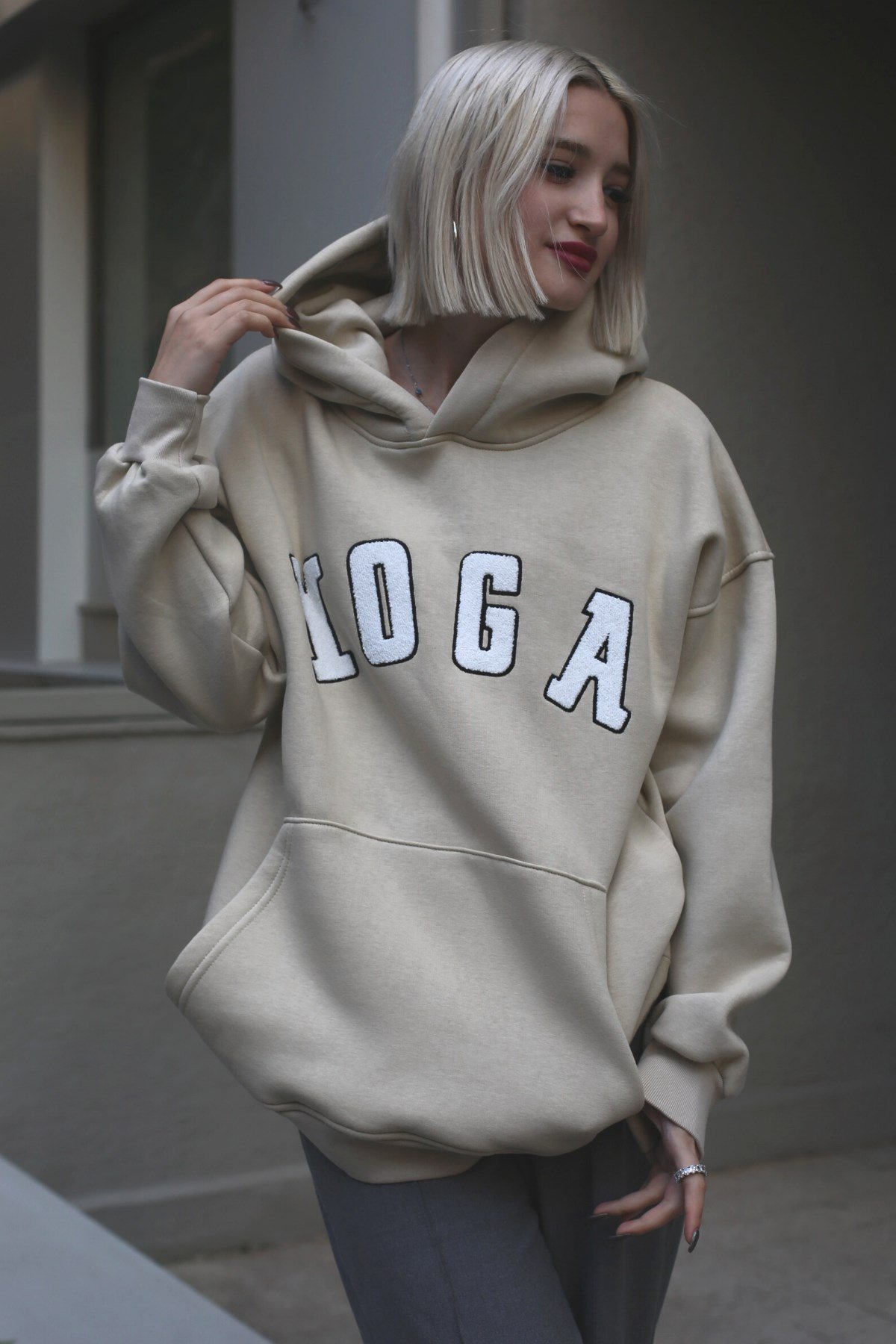 Bej Nakışlı Kapüşonlu Sweatshirt MG1580