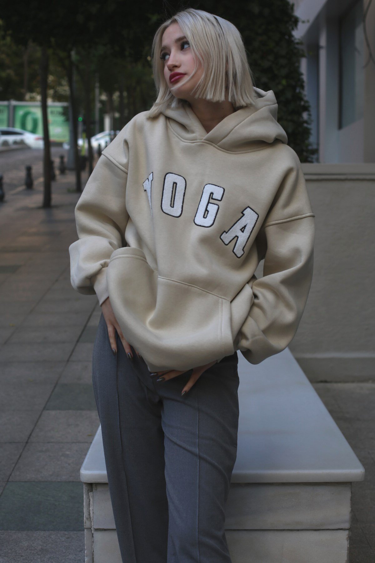 Bej Nakışlı Kapüşonlu Sweatshirt MG1580