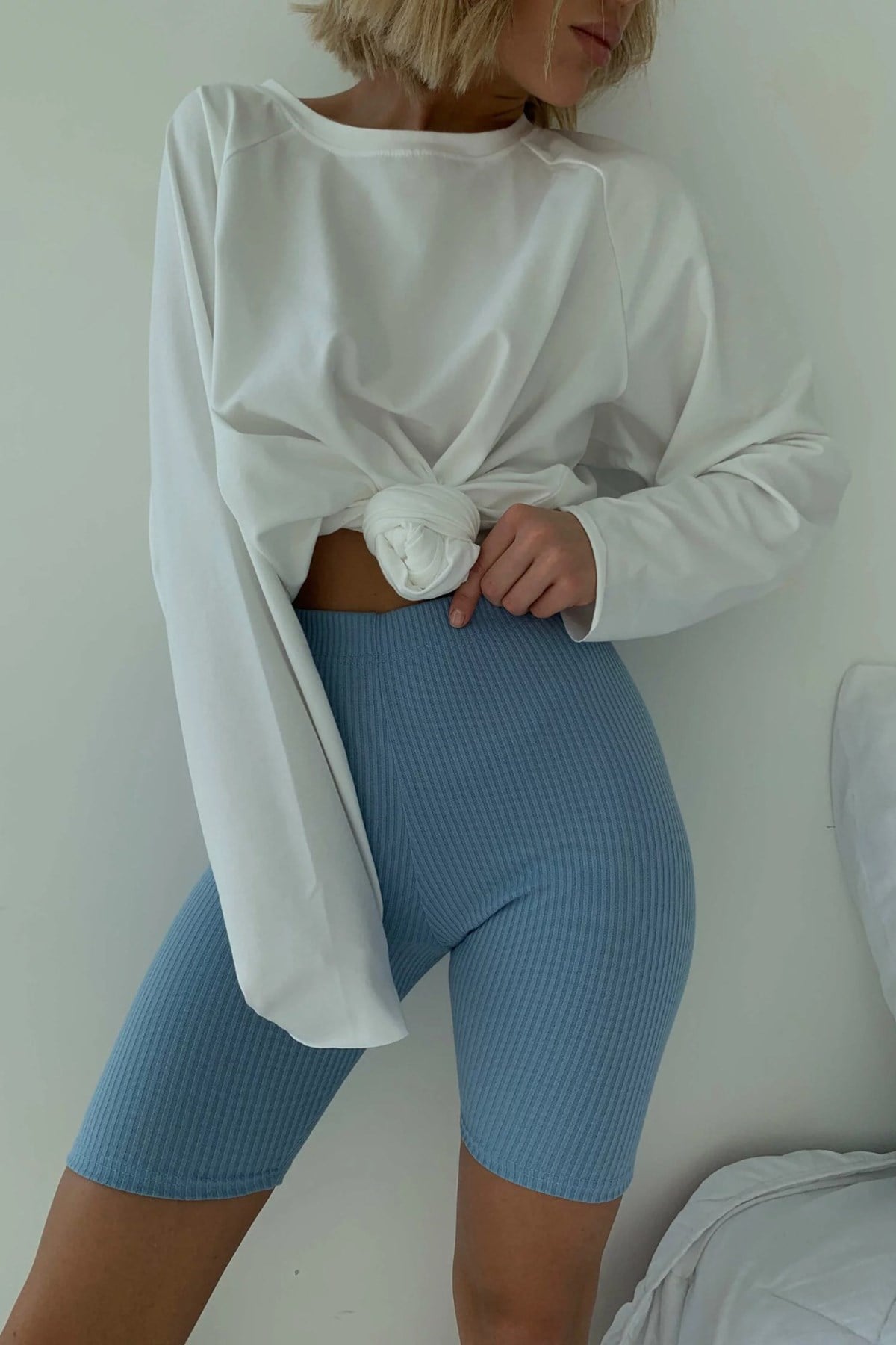Beyaz Basic Bisiklet Yaka Kadın Sweatshirt MG1676