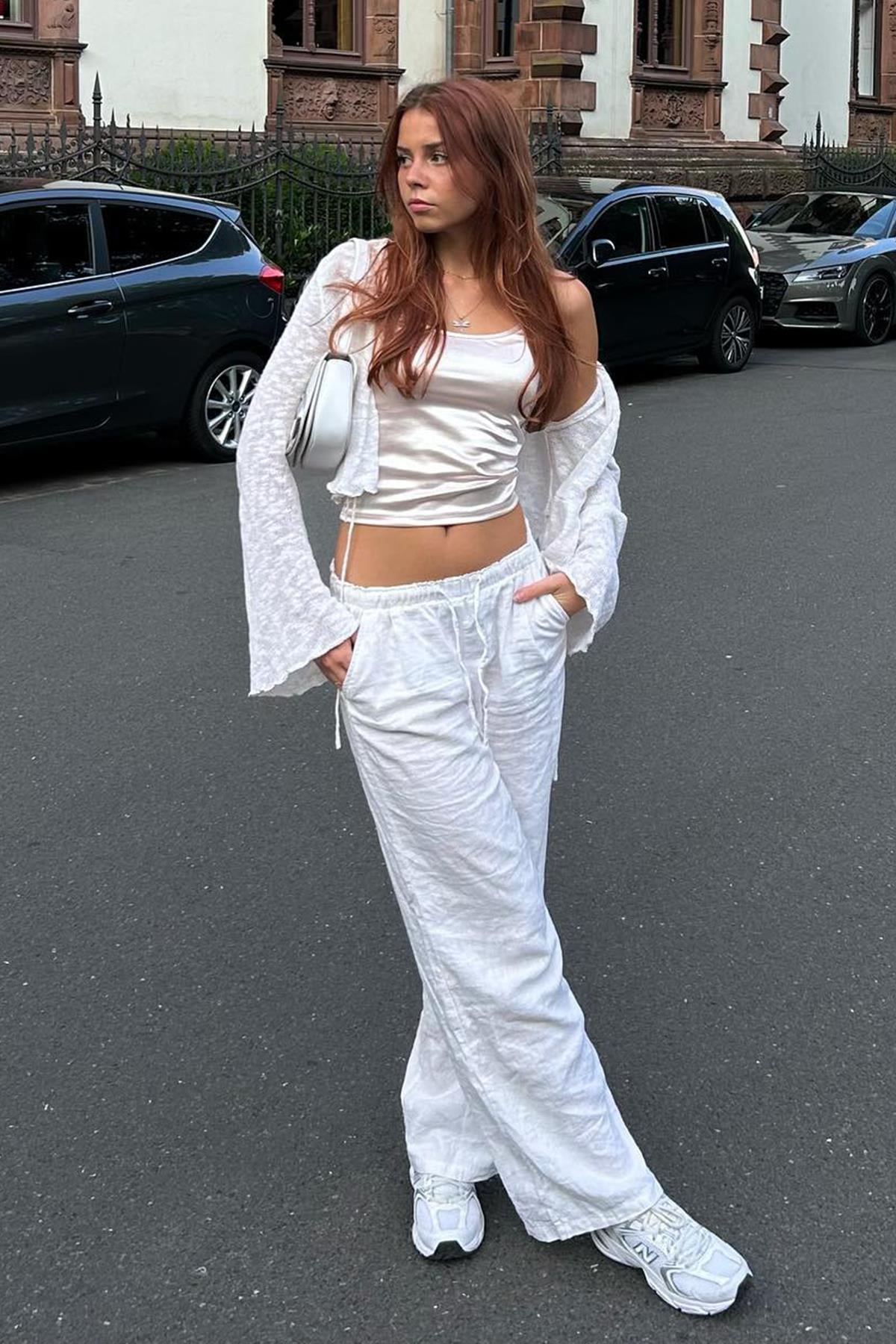 Beyaz Beli Büzgülü Wide Leg Kumaş Pantolon MG1950
