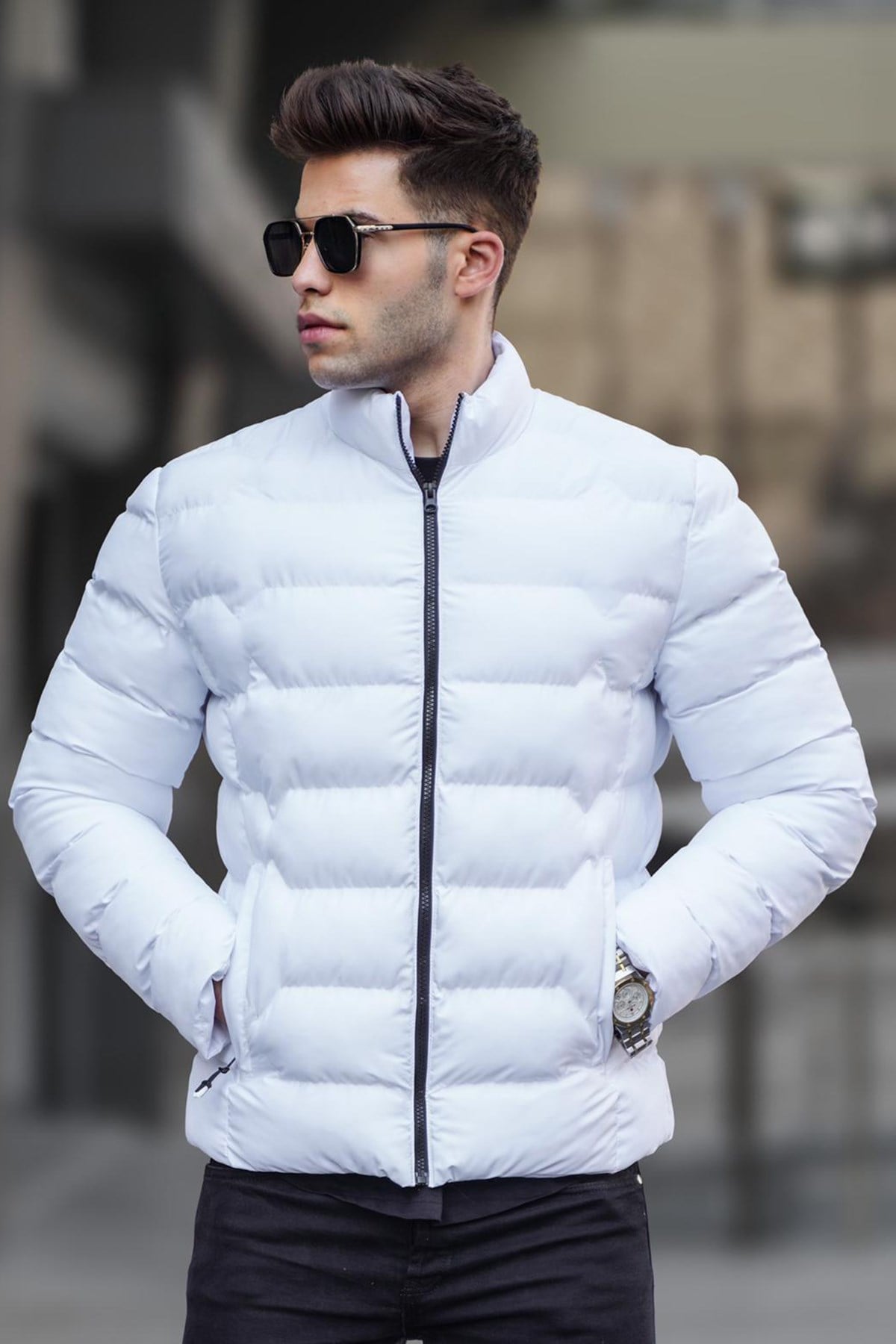 Beyaz Şişme Dik Yaka Mont 5707