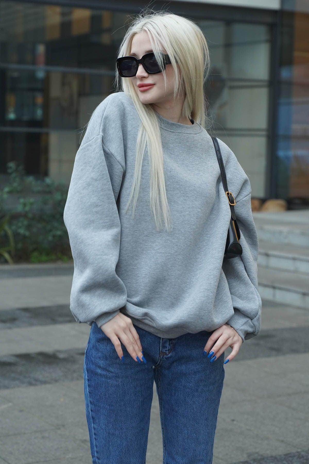Gri Bisiklet Yaka Basic Sweatshirt MG1559