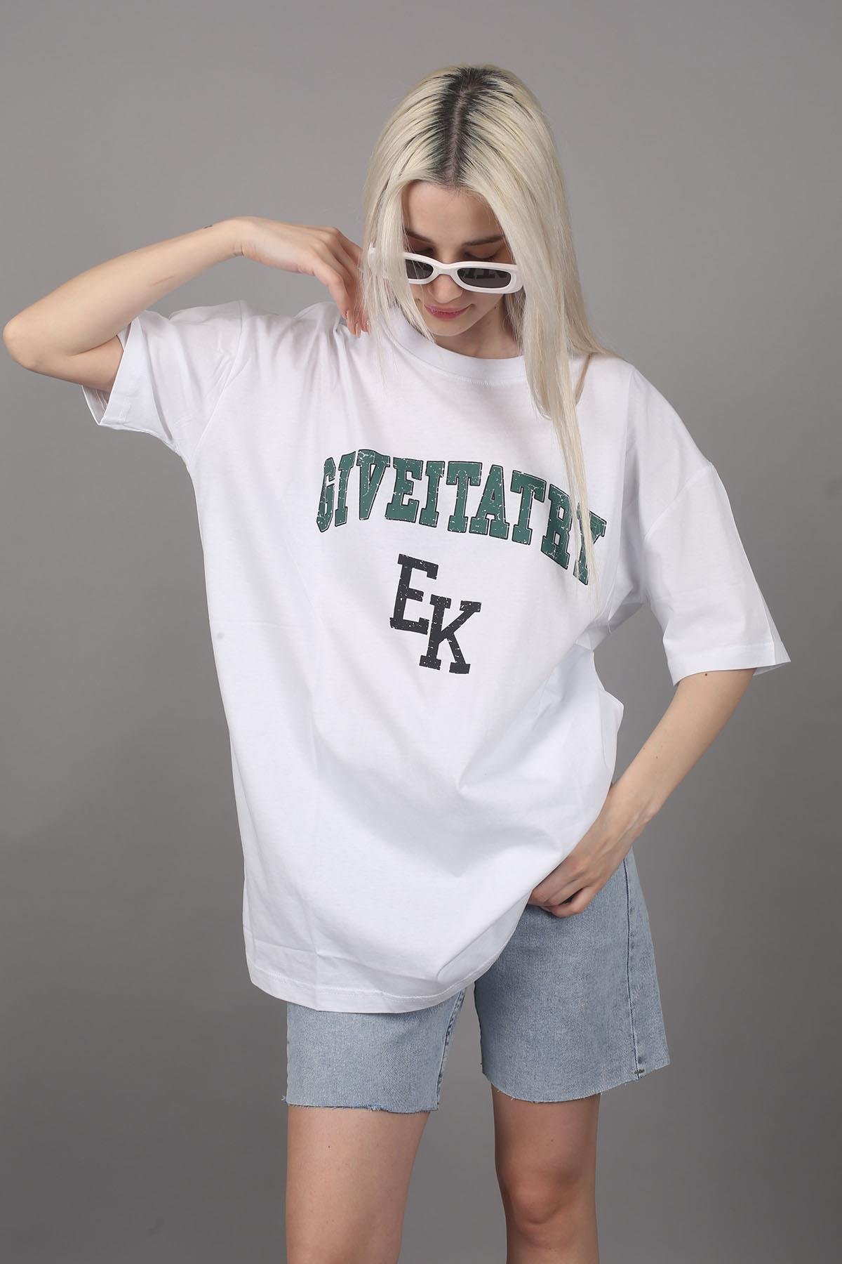 Kadın Beyaz Baskılı Oversize T-shirt MG1318