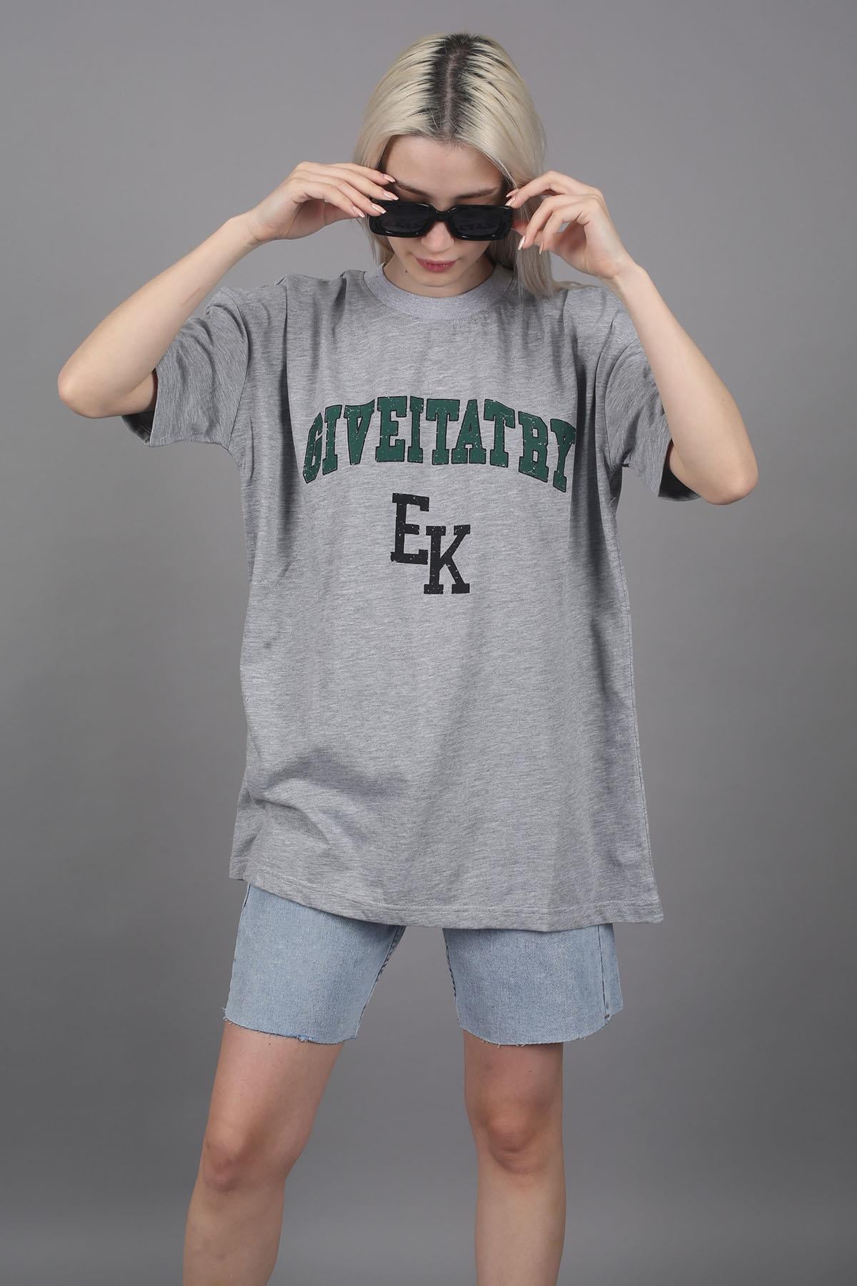 Kadın Gri Baskılı Oversize T-shirt MG1318