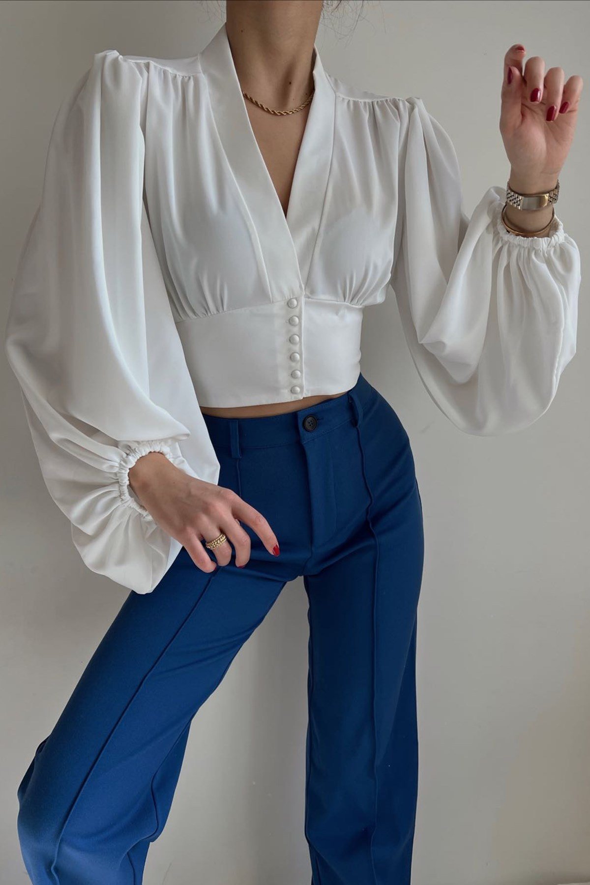 Mad Girls Beyaz Düğmeli Bluz MG1392