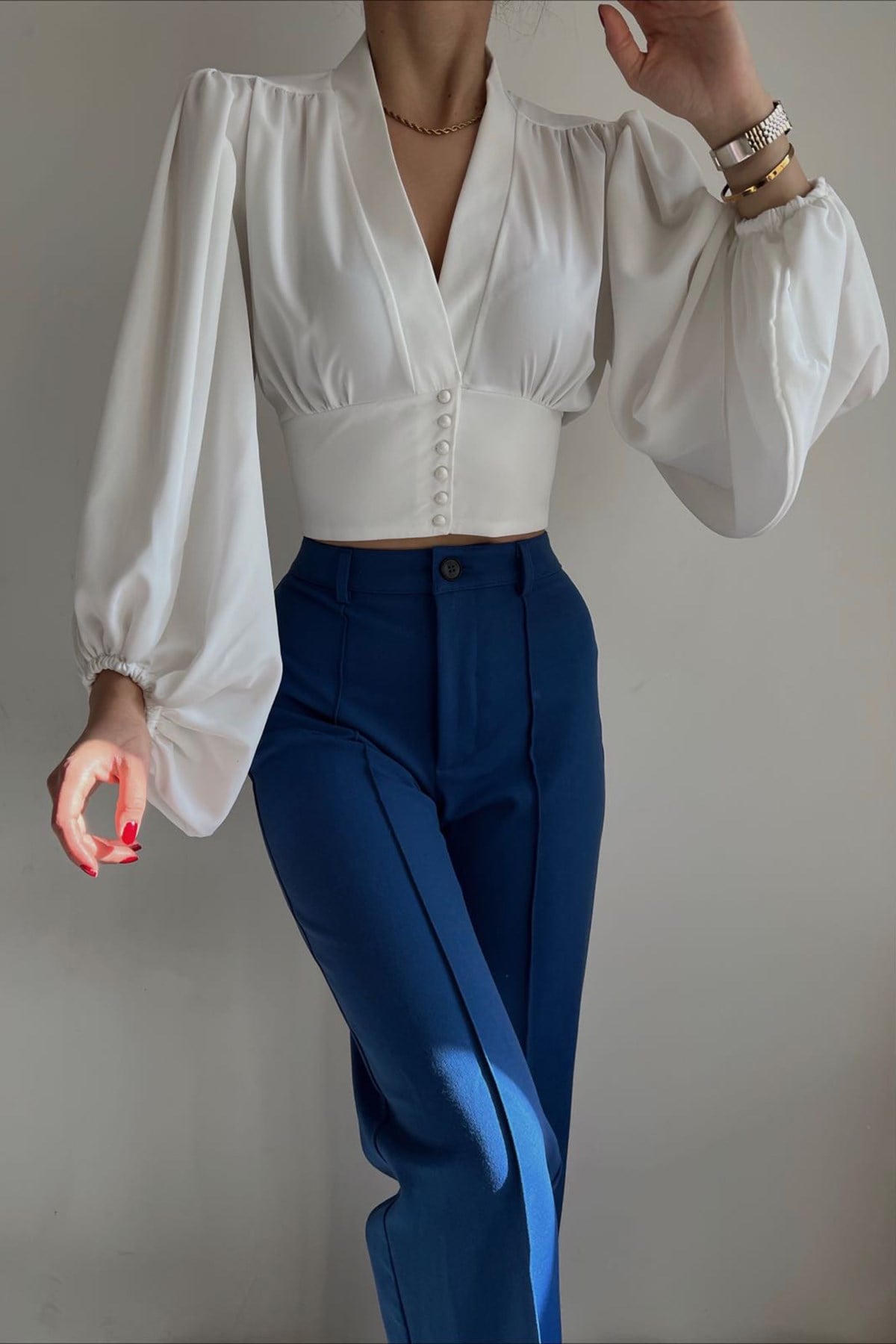 Mad Girls Beyaz Düğmeli Bluz MG1392