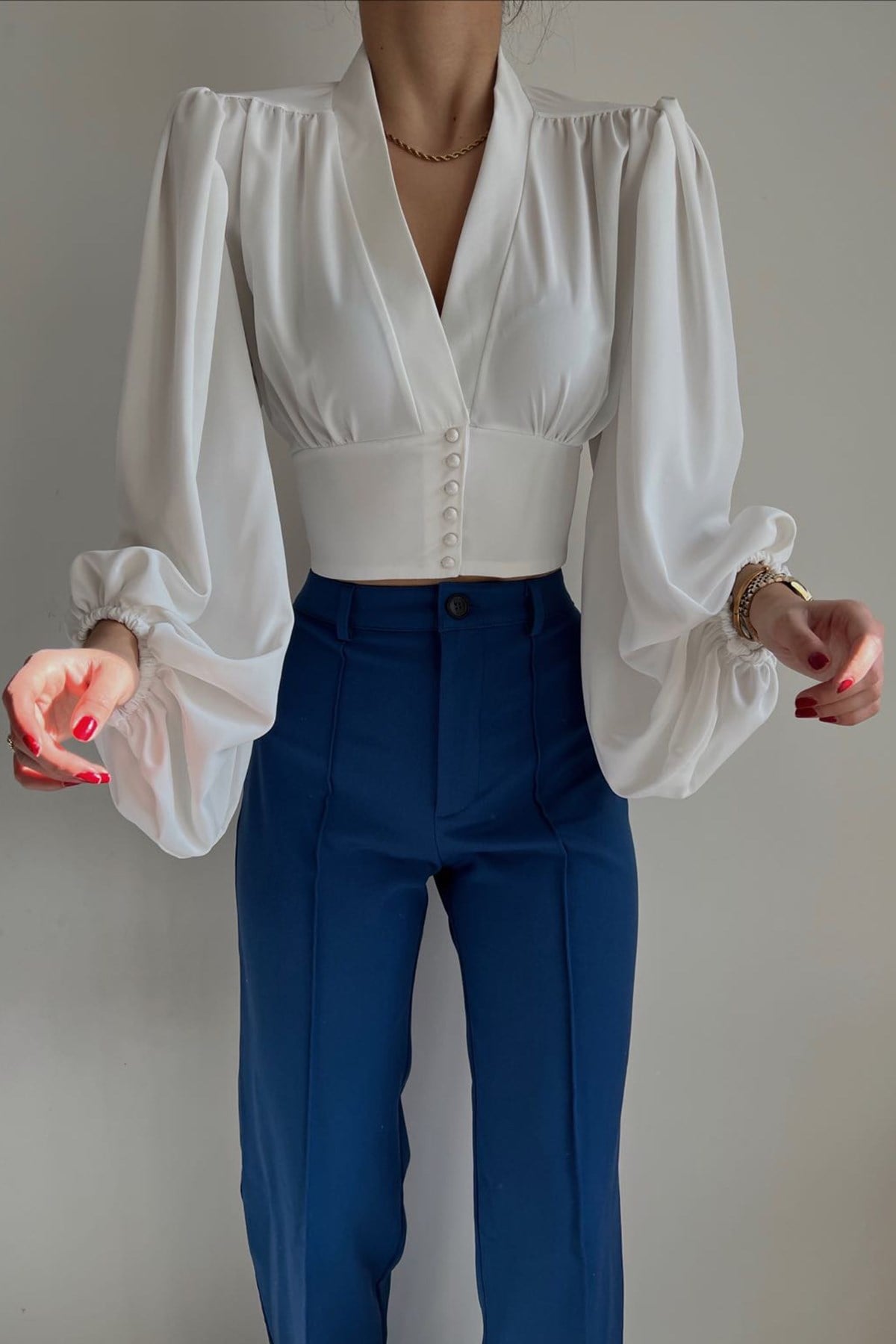 Mad Girls Beyaz Düğmeli Bluz MG1392