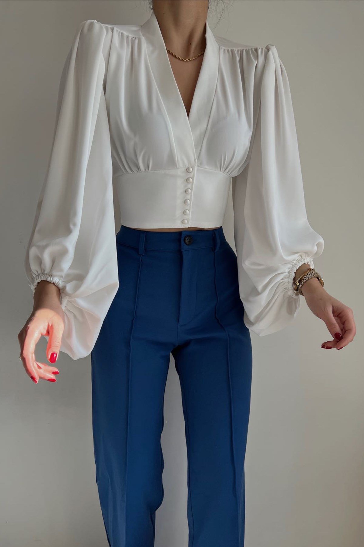 Mad Girls Beyaz Düğmeli Bluz MG1392