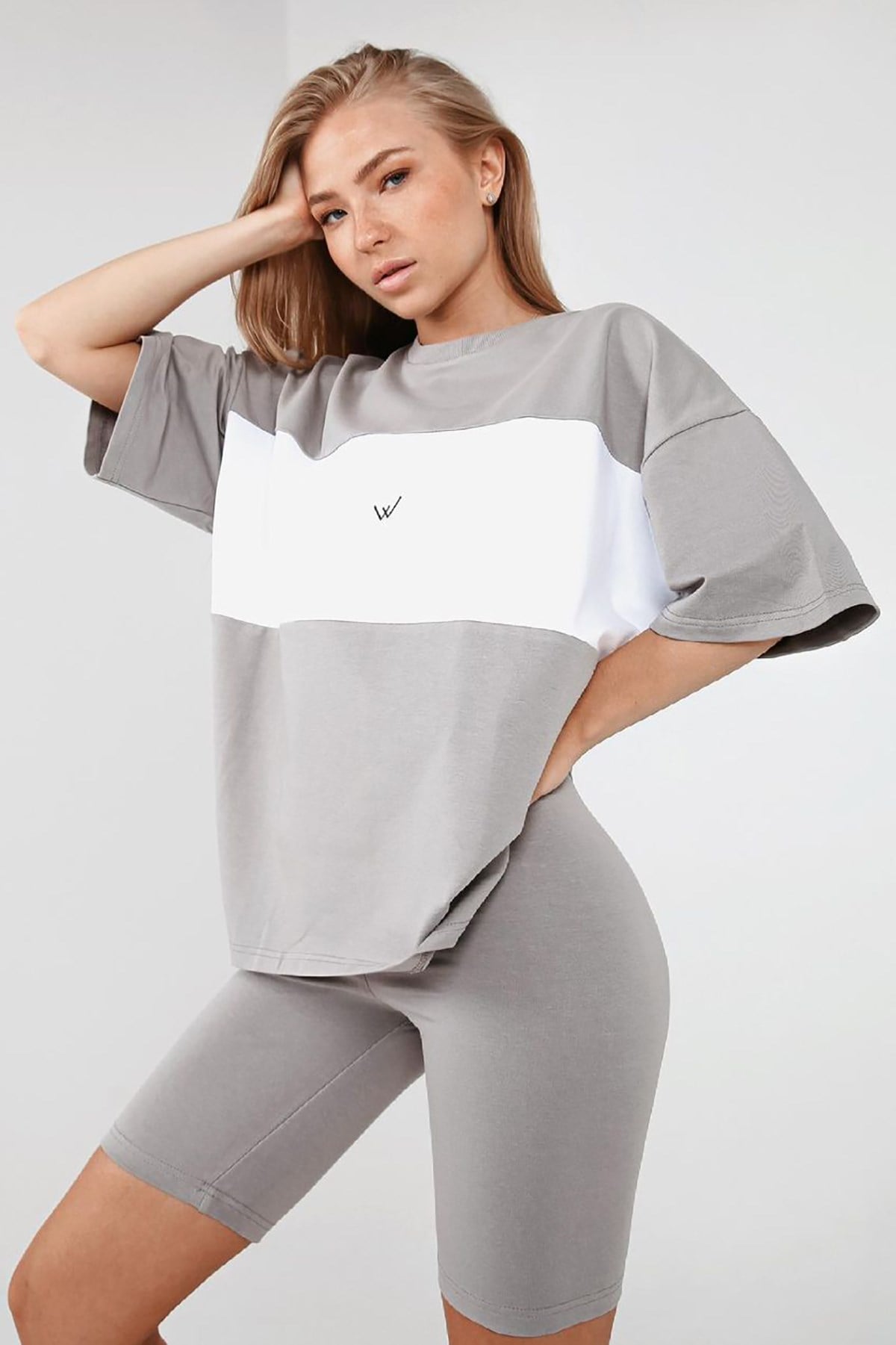 Mad Girls Boyalı Gri Nakışlı Tişört MG1421