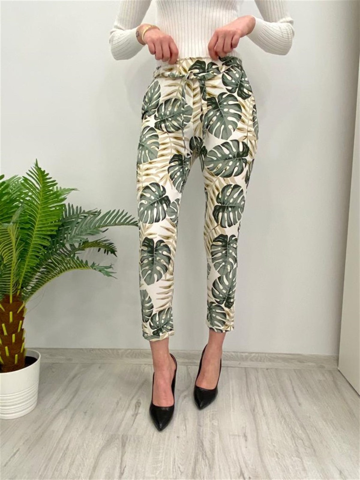 Mad Girls White Patterned Tie Waist Pant MG213