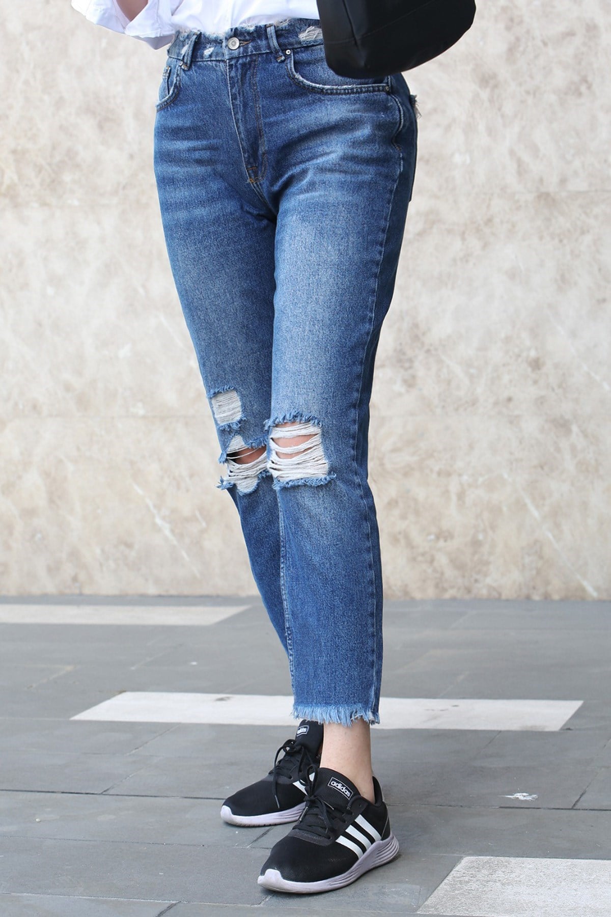 Mad Girls Koyu Mavi Yırtık Mom Jean MG1167
