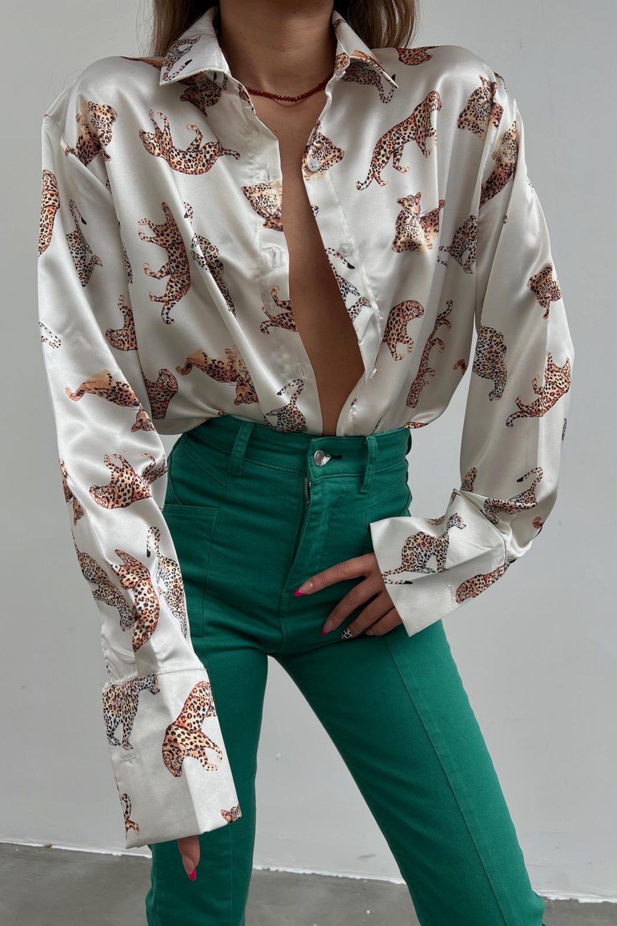 Mad Girls Leoparlı Ekru  Saten Gömlek MG187