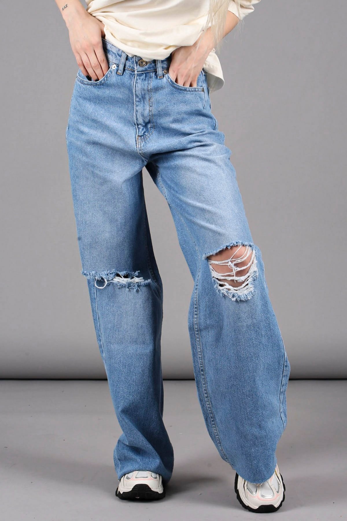Mad Girls Ripped Blue Jeans MG1024