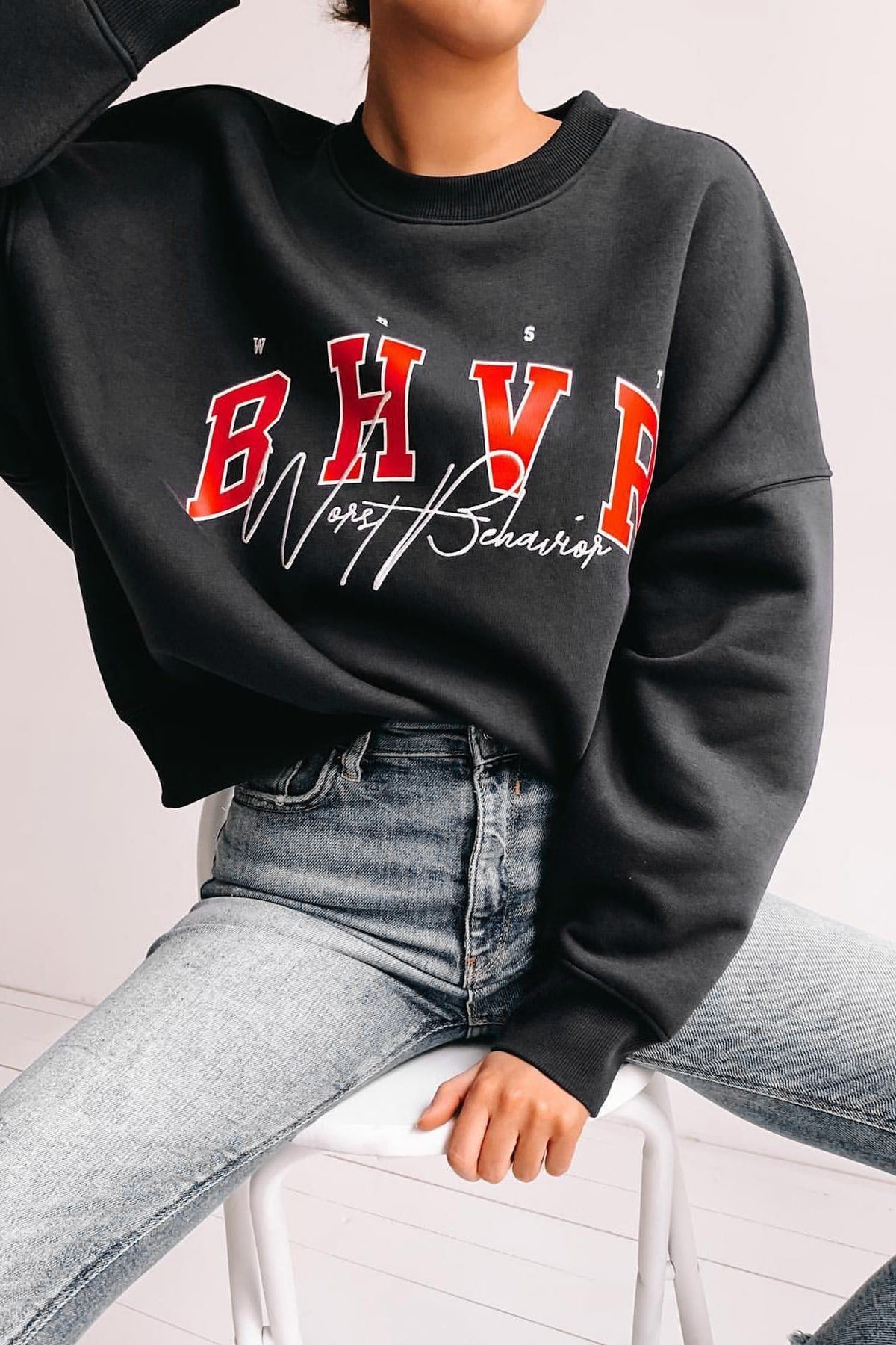 Mad Girls Siyah Nakışlı Sweatshirt MG813