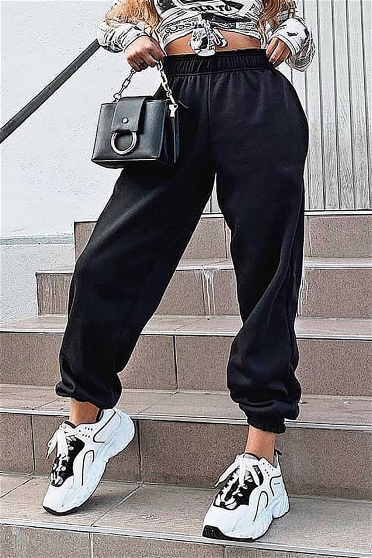 Mad Girls Siyah Paça Lastikli Oversize Kadın Eşofman MG324