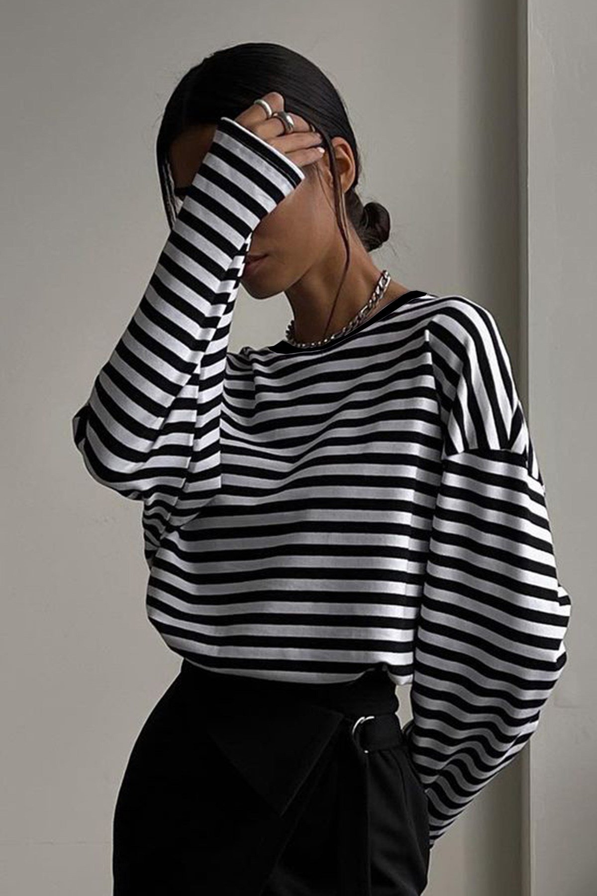 Mad Girls Siyah Sweatshirt MG980