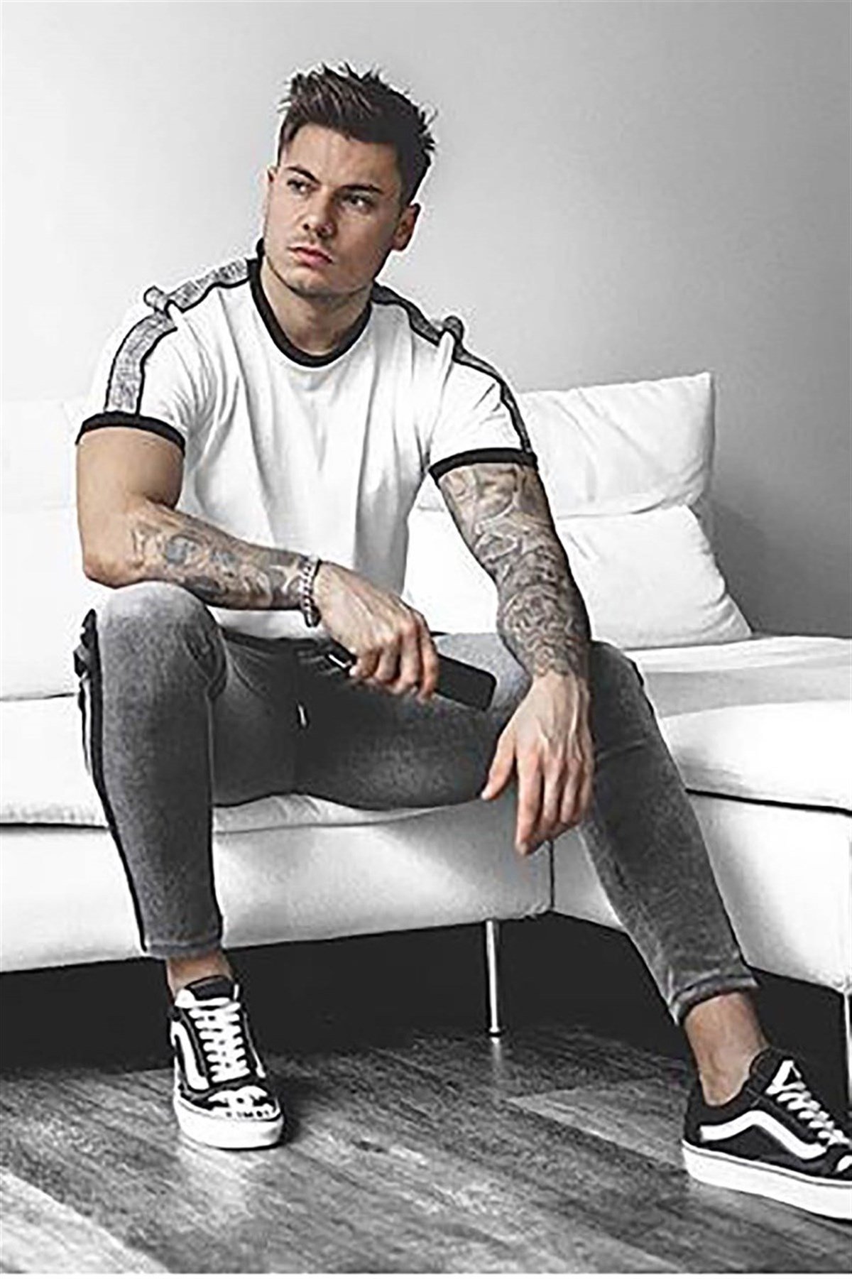 Madmext White Shoulder Striped T-shirt for Men 4101