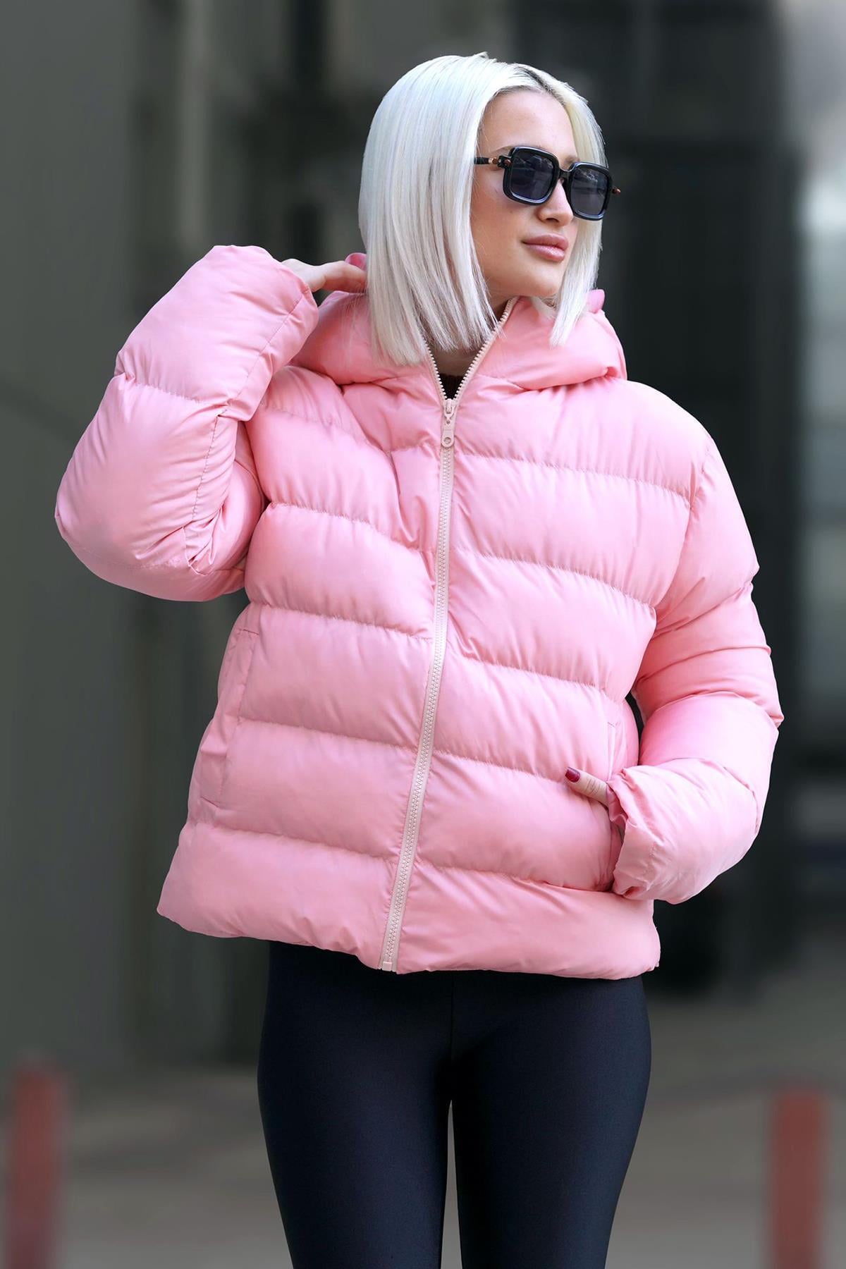 Pembe Kapüşonlu Şişme Kadın Mont MG1953