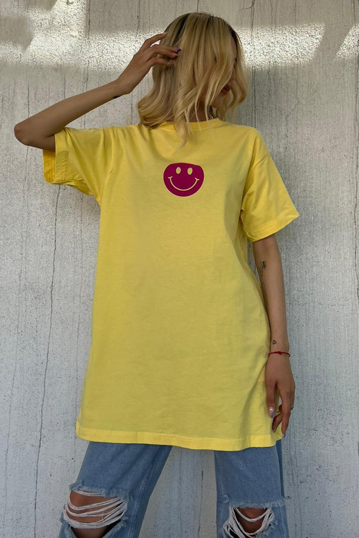 Sarı Baskılı Oversize Bisiklet Yaka Kadın Tişört