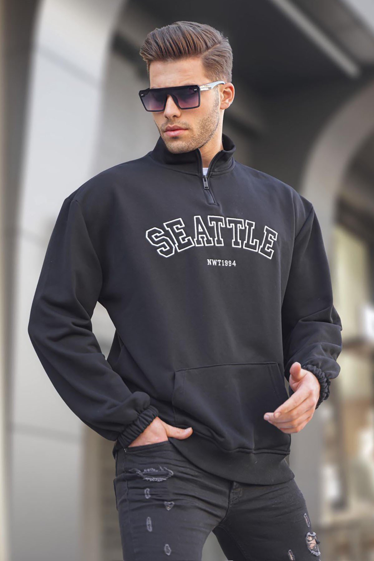 Siyah Fermuar Yakalı Nakışlı Sweatshirt 6026