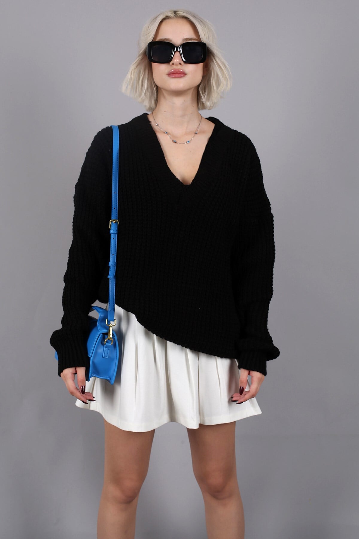 Black Oversize V Neck Sweater MG1440