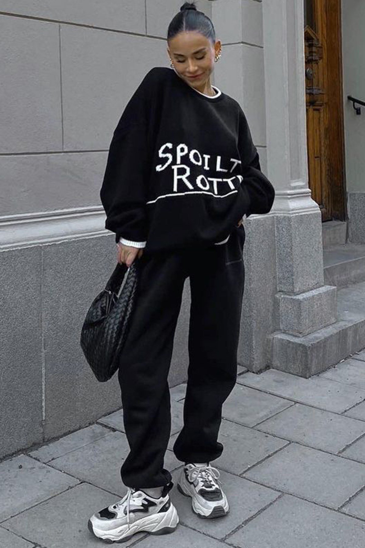 Siyah Yazılı Oversize Bisiklet Yaka  Kadın Kazak MG1596