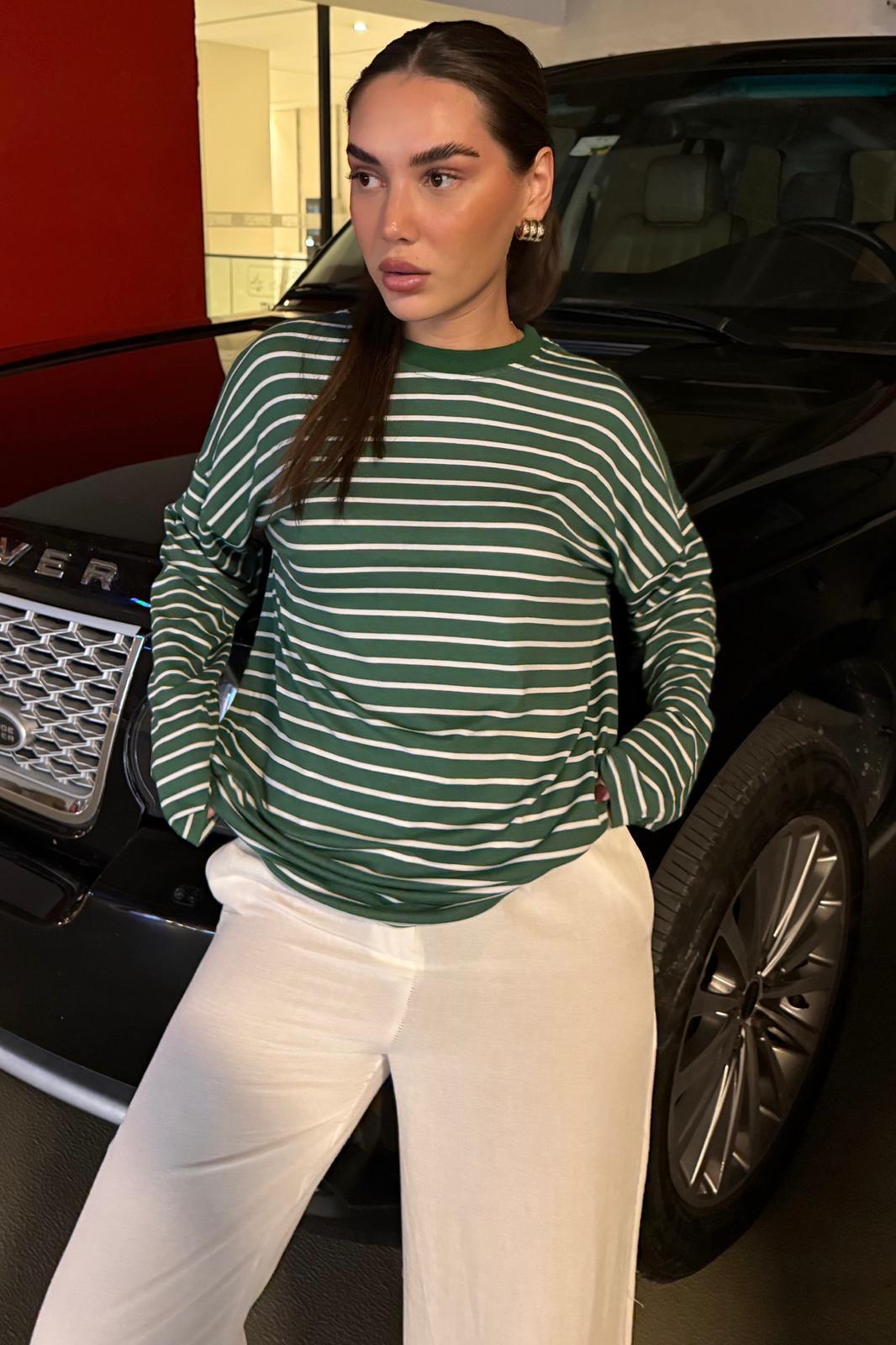 Sweatshirt